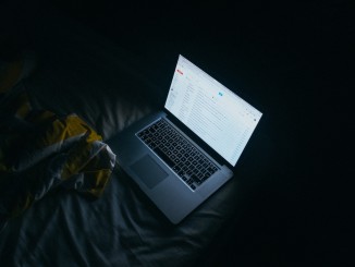 Notebook im Bett