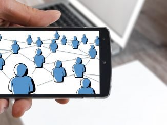 Smartphone Facebook Netzwerk